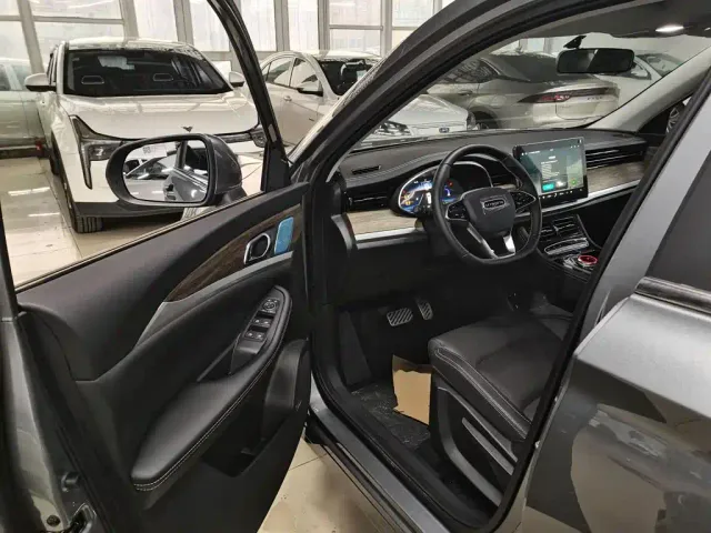 Skyworth Auto Skyworth HT-i — Фото автомобиля 15