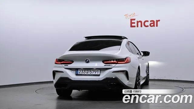 BMW 8-Series — Фото автомобиля 6