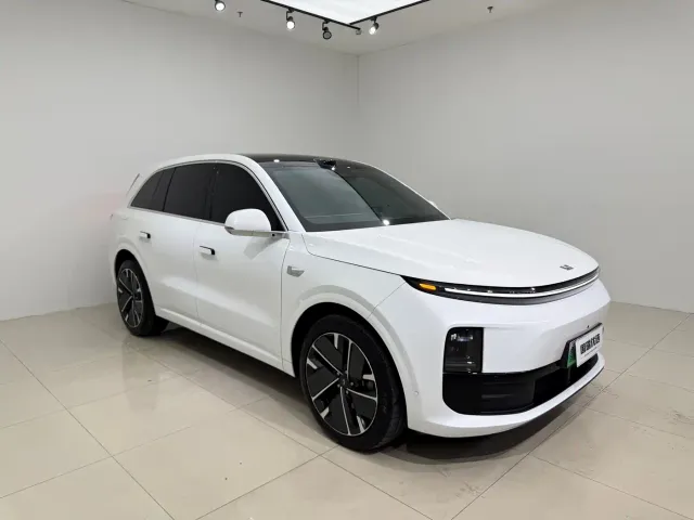 Li Auto L6 — Фото автомобиля 3