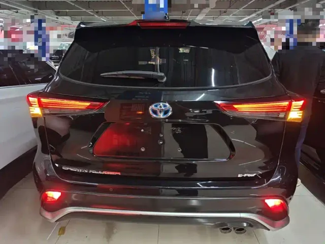 Toyota Crown Kluger — Фото автомобиля 5