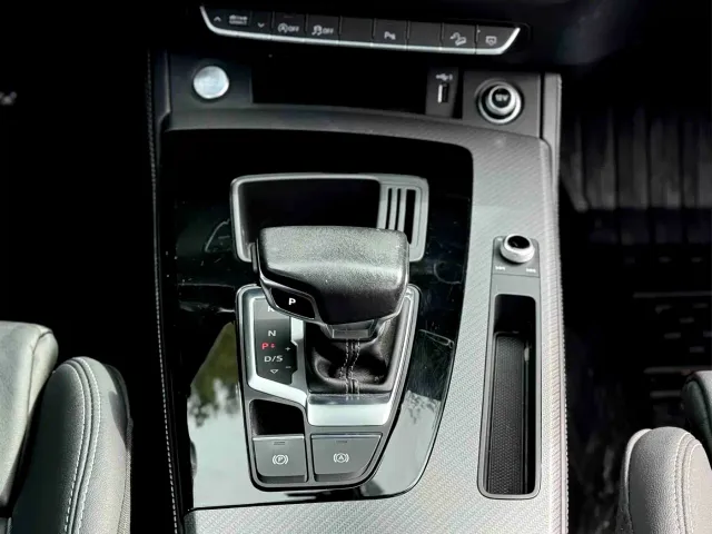 Audi Q5L — Фото автомобиля 11