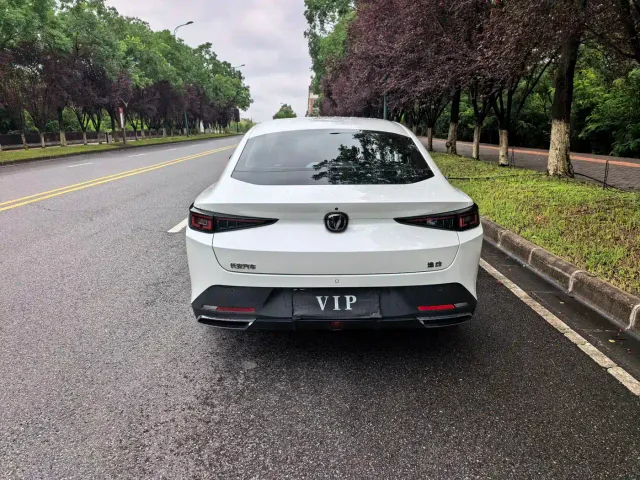 Changan Eado — Фото автомобиля 5