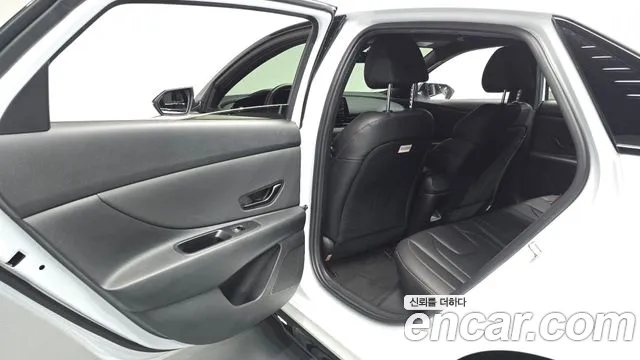 Hyundai AVANTE Новый Avante (CN7) — Фото автомобиля 23