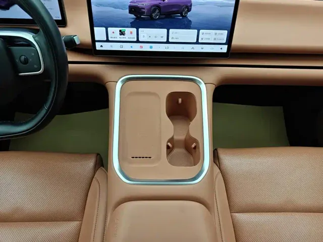 Leapmotor C16 — Фото автомобиля 16