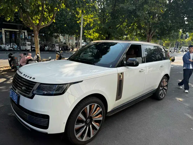 Фотография автомобиля — Land Rover Range Rover