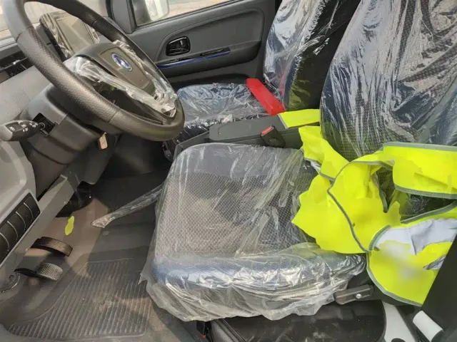 Dongfeng Yufeng EM27 — Фото автомобиля 14