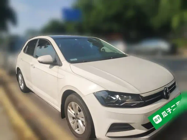 Volkswagen Polo — Фото автомобиля 3