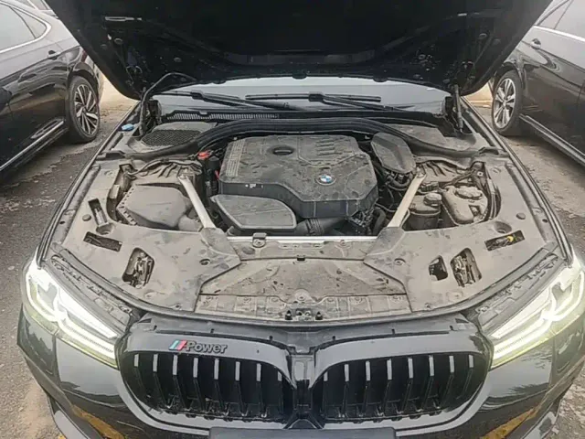 BMW 5 Series — Фото автомобиля 19