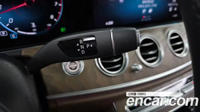 Mercedes-Benz E-Class W213 — Фото автомобиля 9