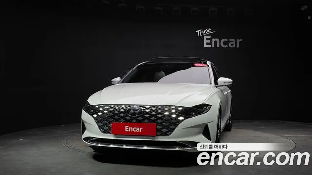 Hyundai Grandeur New — Фото автомобиля 3