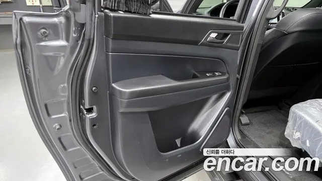 KG_Mobility_Ssangyong Rexton Новый Rexton Sport Khan Дизель 2.2 4WD — Фото автомобиля 25