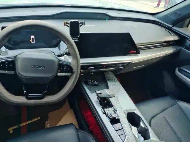Changan Oshan Z6 EV — Фото автомобиля 12