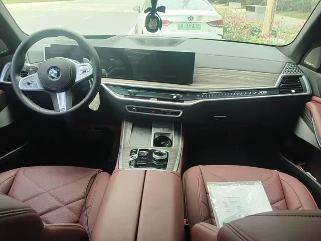 BMW X5 — Фото автомобиля 12