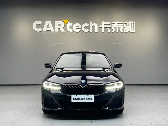 BMW 5 Series — Фото автомобиля 2
