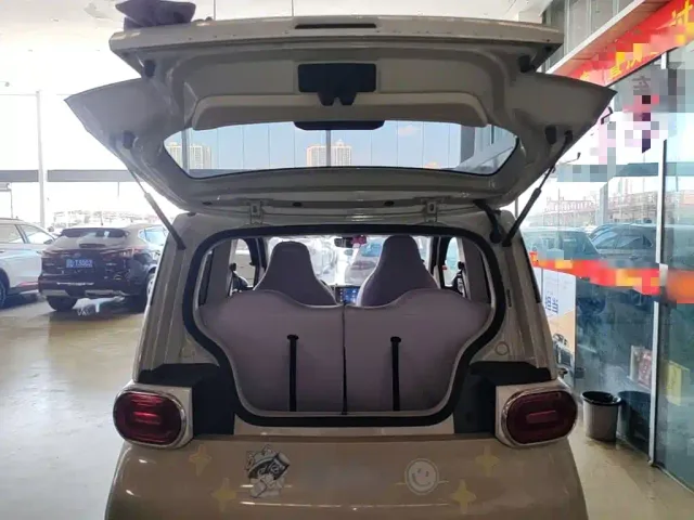 Wuling Hongguang Mini EV — Фото автомобиля 18