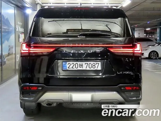 Lexus LX 4th Gen — Фото автомобиля 5