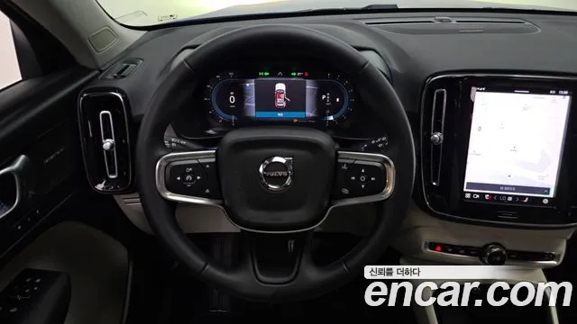 Вольво XC40 B4 Ultimate Bright — Фото автомобиля 11