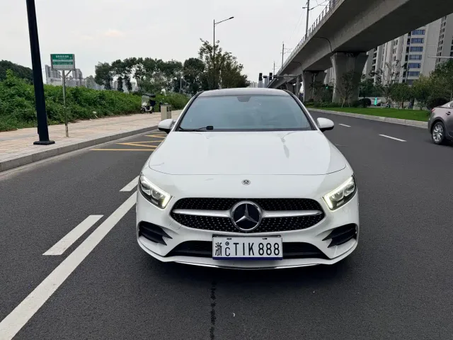 Mercedes-Benz A-Class — Фото автомобиля 2