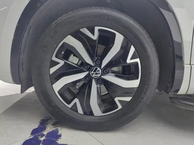 Volkswagen Tayron GTE Plug-in Hybrid — Фото автомобиля 6