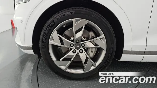 Genesis GV70 Electrified — Фото автомобиля 5
