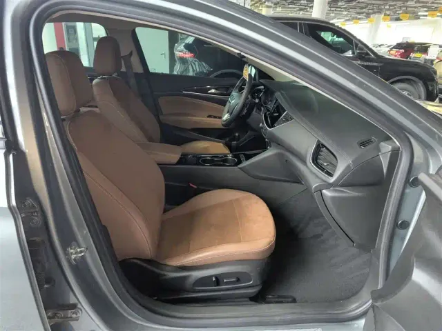 Buick Regal — Фото автомобиля 23
