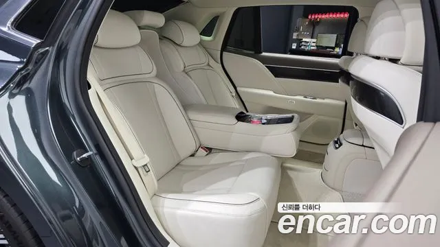 Genesis G90 Бензин 3.5 турбо AWD — Фото автомобиля 12