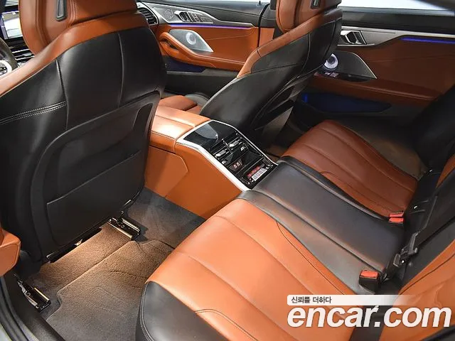 BMW 8-Series — Фото автомобиля 5