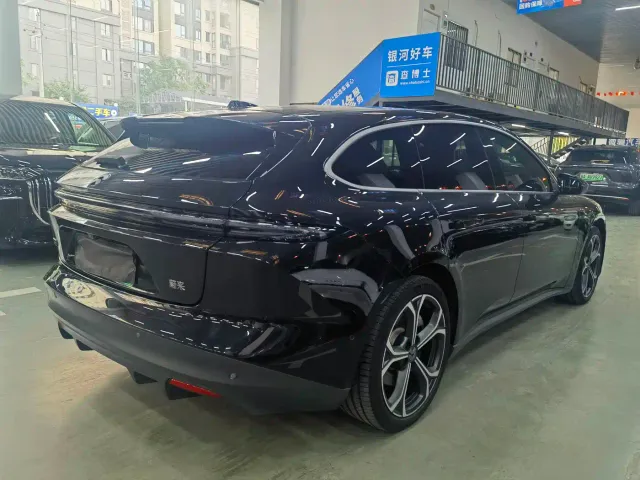 Nio ET5 Touring — Фото автомобиля 4