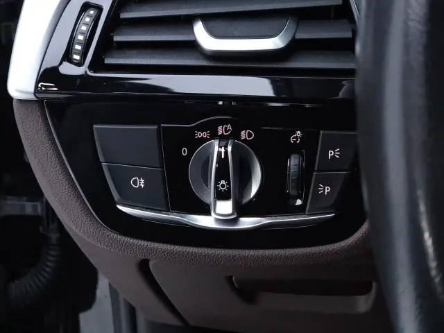 BMW 5 Series — Фото автомобиля 12