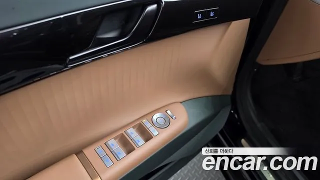 Hyundai Grandeur GN7 — Фото автомобиля 26