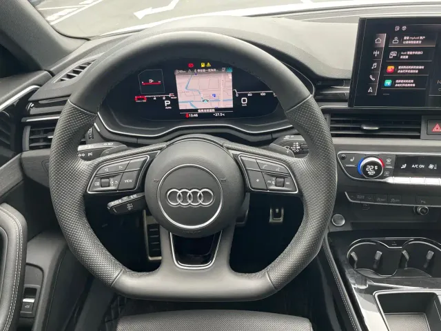 Audi A4L — Фото автомобиля 9