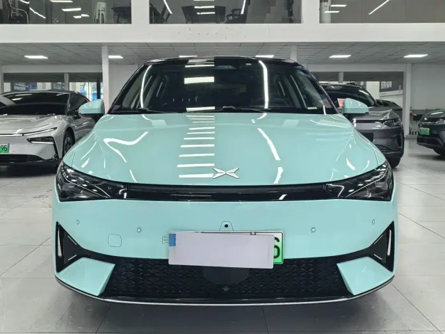 Xpeng P5 — Фото автомобиля 2