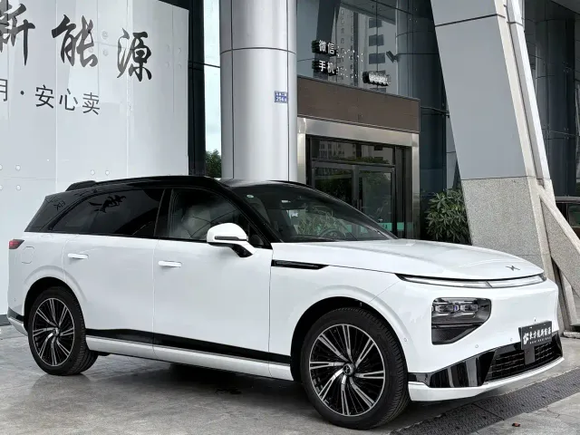 Xpeng G9 — Фото автомобиля 3