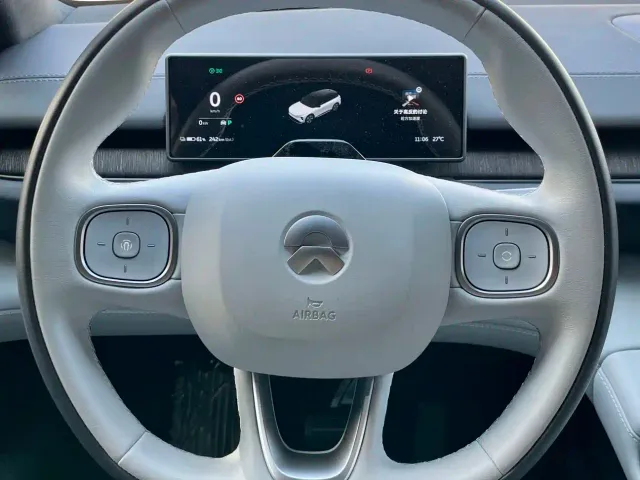 Nio ES6 — Фото автомобиля 18