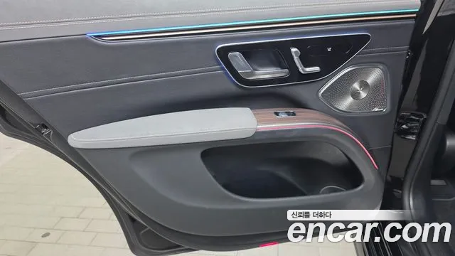 Mercedes-Benz EQS — Фото автомобиля 21