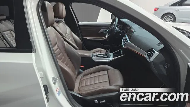 BMW 3-Series 3 серия (G20) 320i Touring M Sport — Фото автомобиля 10