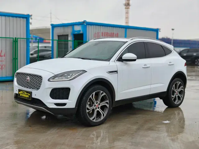 Фотография автомобиля — Jaguar E-PACE