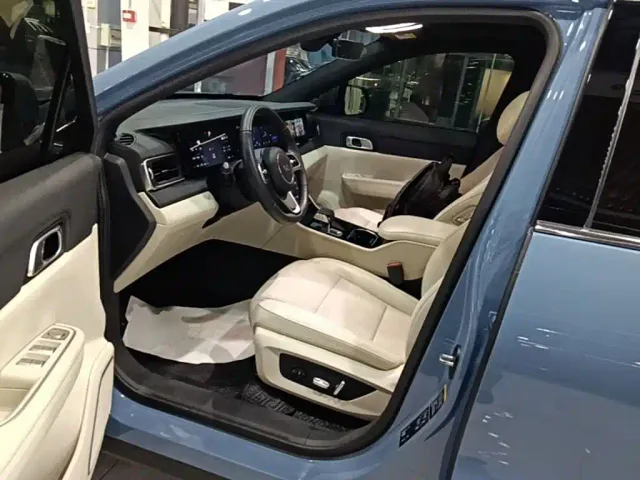 Li Auto ONE — Фото автомобиля 15