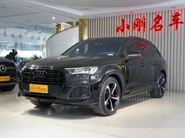 Audi Q7 — Фото автомобиля 2