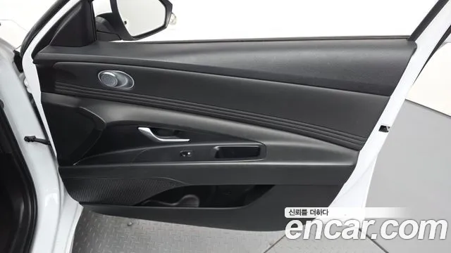 Hyundai Avante CN7 — Фото автомобиля 12