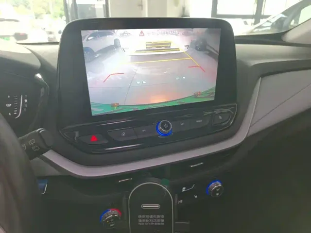 Chevrolet Menlo — Фото автомобиля 12