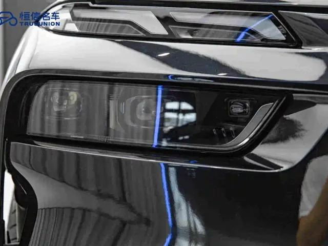 BMW X7 — Фото автомобиля 10