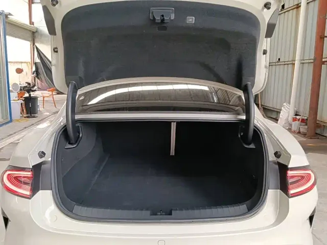 Xiaomi SU7 — Фото автомобиля 18