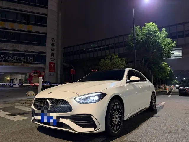 Mercedes-Benz C-Class — Фото автомобиля 2