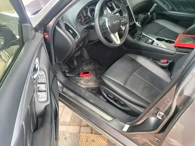 Infiniti Q50L — Фото автомобиля 15