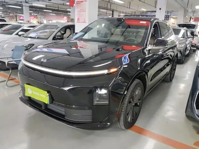 Фотография автомобиля — Li Auto L6