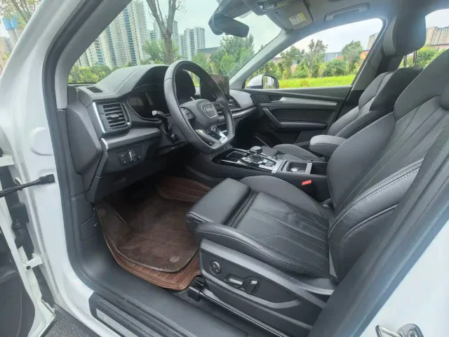 Audi Q5L — Фото автомобиля 13