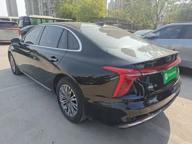Hongqi H5 — Фото автомобиля 4