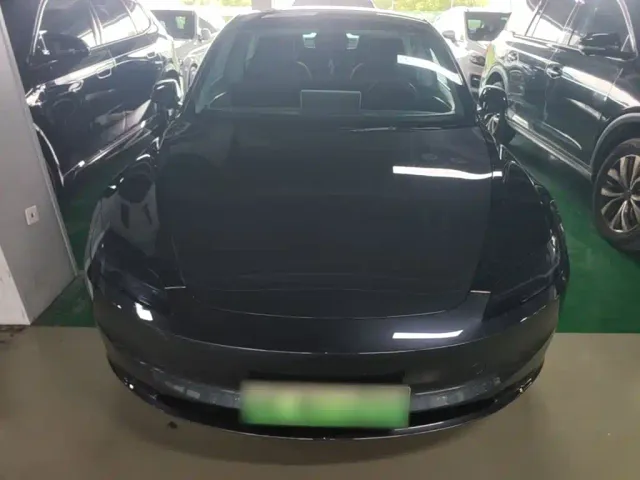 Tesla Model 3 — Фото автомобиля 2