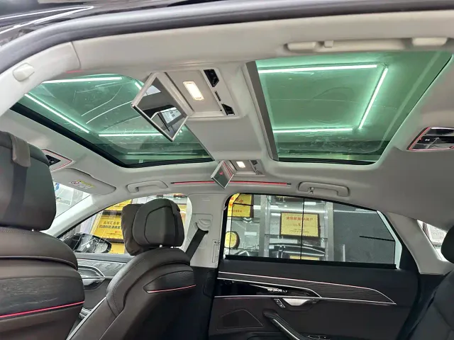 Audi A8 — Фото автомобиля 10
